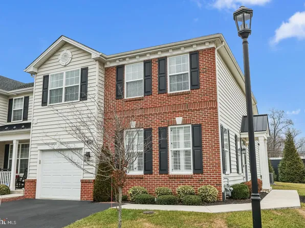 209 Parish Rd, Fallsington, PA 19054