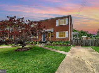 608 N Pelham St, Alexandria, VA 22304