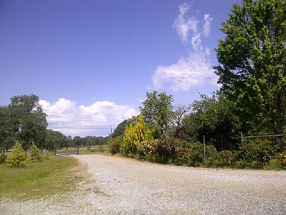 3rd image of 4307 W Anderson Dr