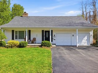 7279 Selden Rd, Le Roy, NY 14482
