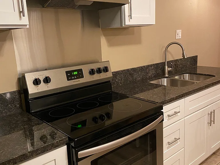 1605 W Frankie Cir #BASEMENT — Photo 5