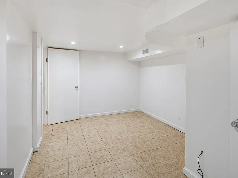 1940 N Marshall St #1 — Photo 11