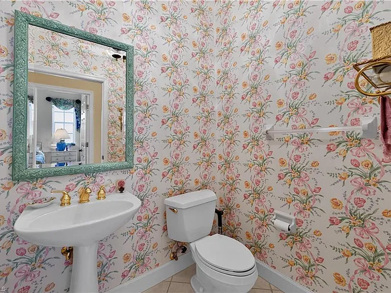 2317 Island Cove Cir — Photo 17