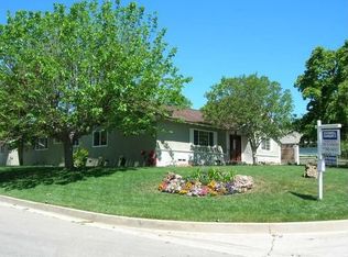 11227 Yarmouth Ave, Granada Hills, CA 91344