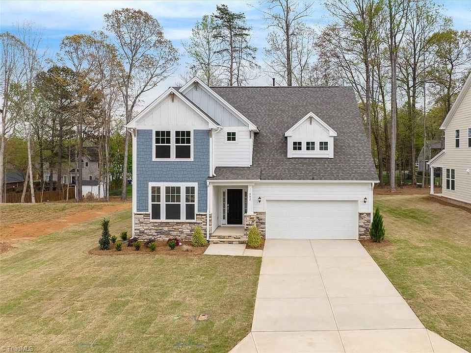 1st image of 802 Brookfield Dr