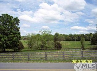 2233 W Mount Vernon Rd, Bethpage, TN 37022