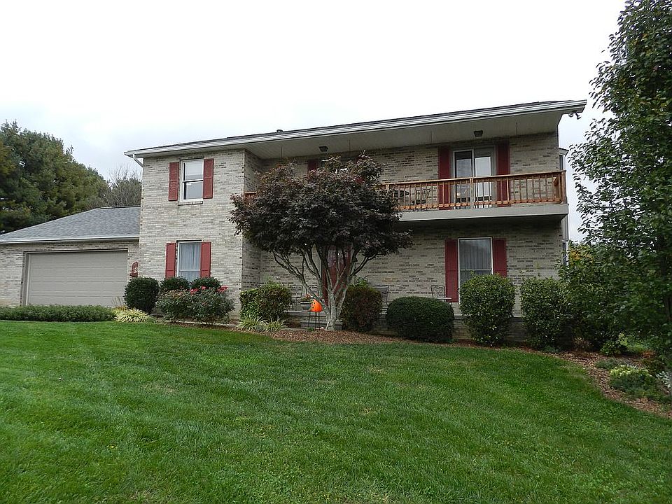 1st image of 101 Evergreen Pl