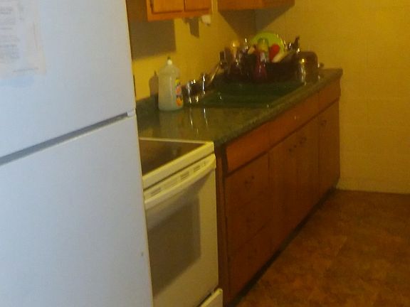 2nd image of 1107 1/2 S Washington Ave