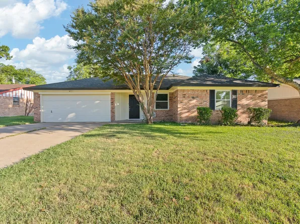 1206 Hemphill Dr, Cleburne, TX 76033