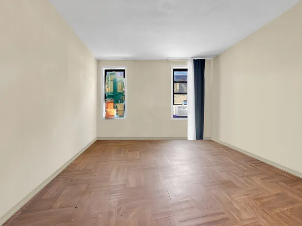 3111 Brighton 1st Place image 4 of 21