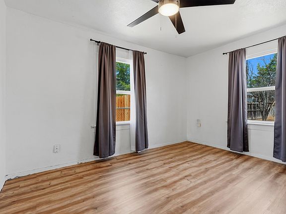 5th image of 327 E Dayton Ave