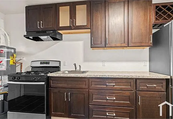 881 W Grand Ave #B — Photo 8