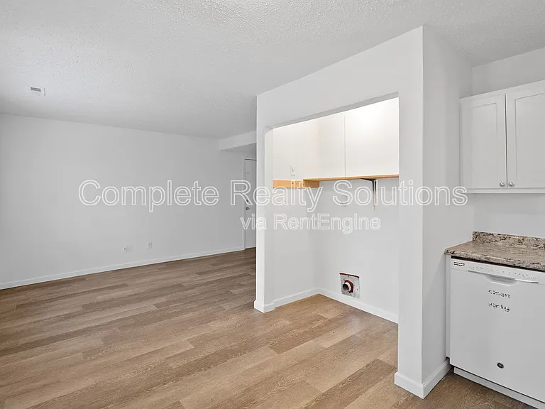 318 Mount Everest Dr #D — Photo 6