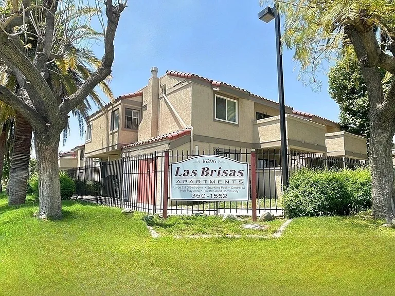 Las Brisas — Photo 10