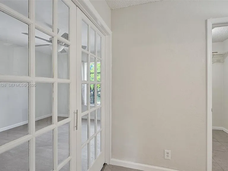 4220 NW 21st St #206 — Photo 11