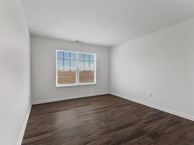 1308 N Liberty Cir E — Photo 9