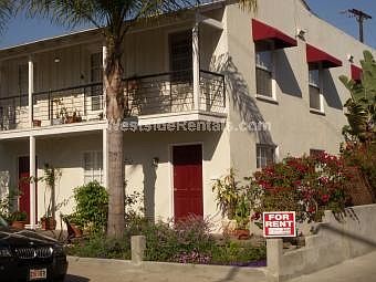 Live 1/2 block to the beach