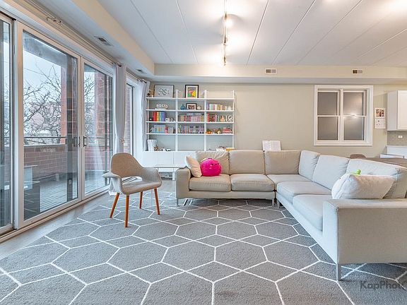 5th image of 1332 W Madison St APT 2W