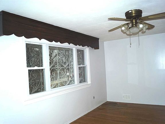 3rd image of 182-19 N Conduit Ave Floor 1