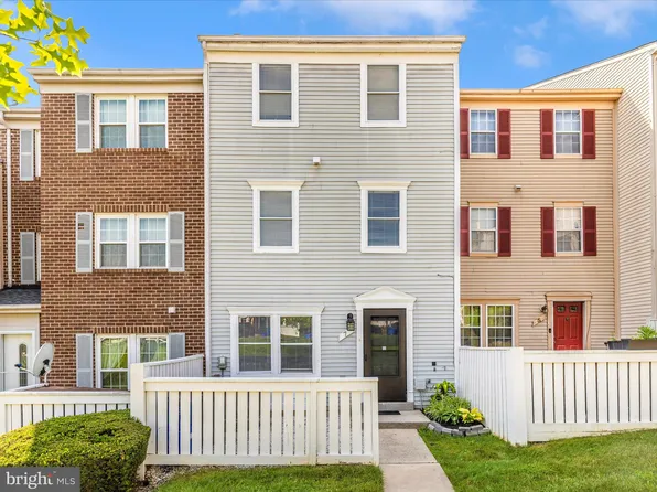 7 Appledowre Ct #140, Germantown, MD 20876
