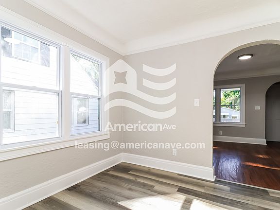 1126788_004_living_room_13828495.jpg