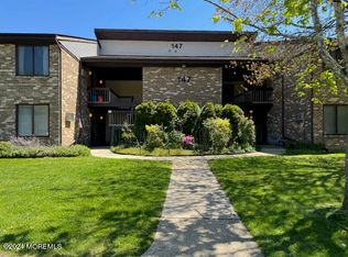 147 Amberly Dr UNIT F, Manalapan, NJ 07726