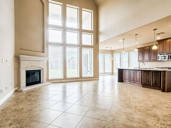 3rd image of 27326 Walden Gulch Ln