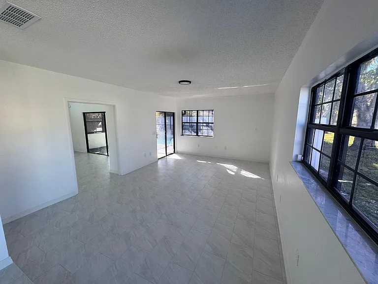 2020 Hidden Dale Ct — Photo 16