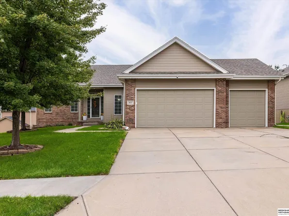 20227 Crystal Ave, Gretna, NE 68028