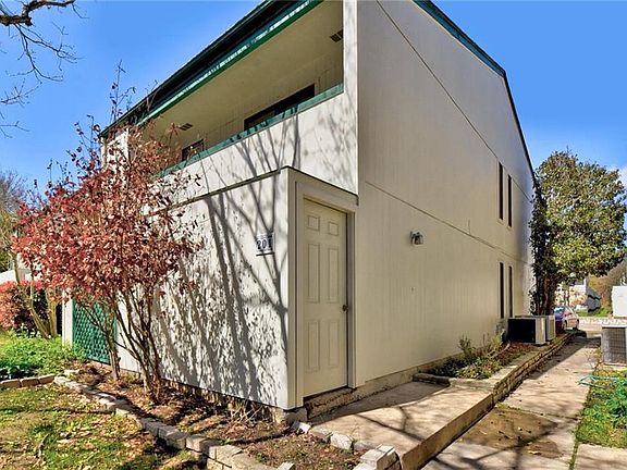 3rd image of 6718 Silvermine Dr APT 201
