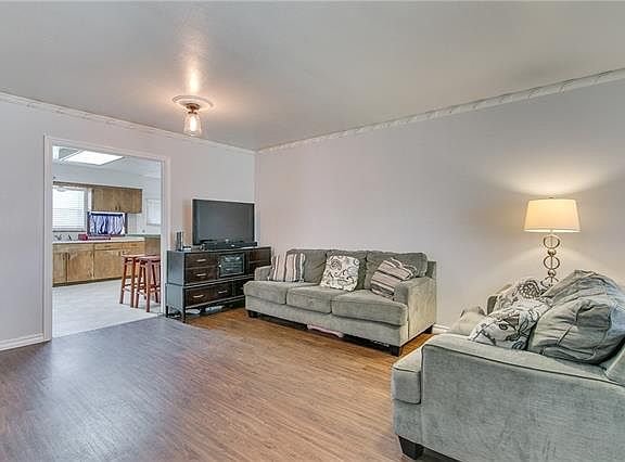 4th image of 10361 Newcombe Dr