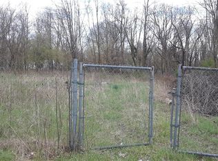 Cove Blvd, Akron, OH 44319