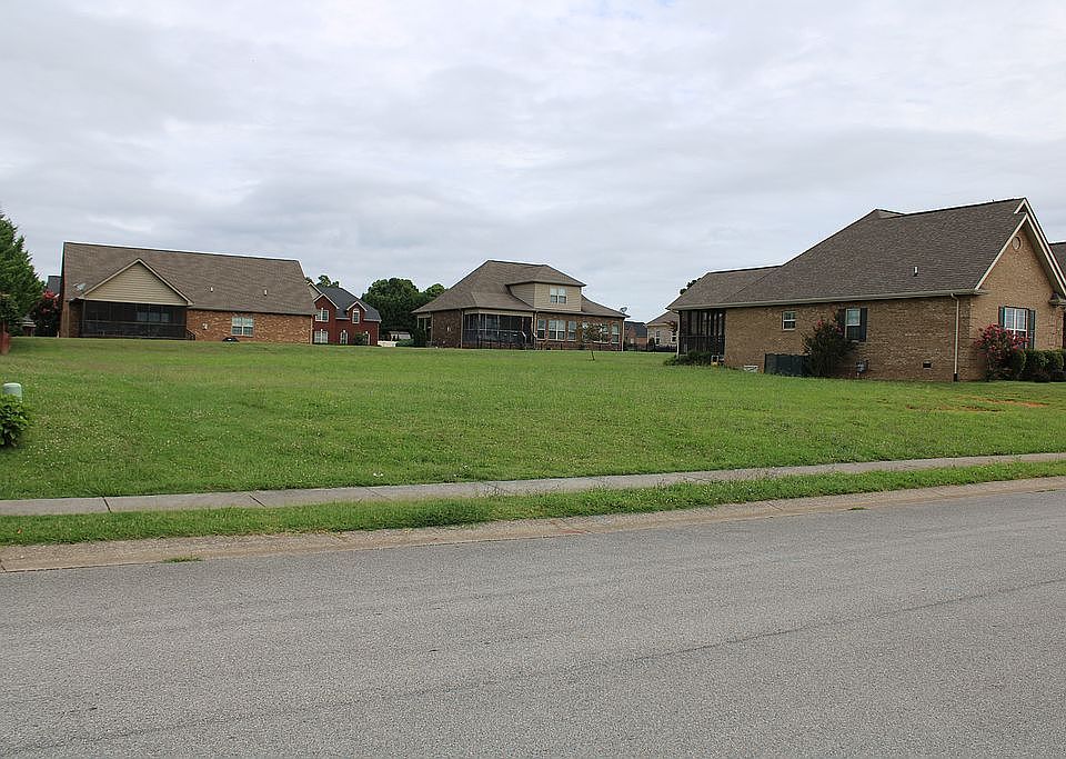 2nd image of 1205 Linford Cir