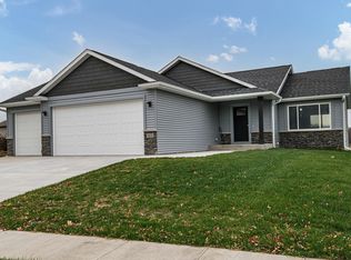 923 Londonderry Dr NW, Rochester, MN 55901