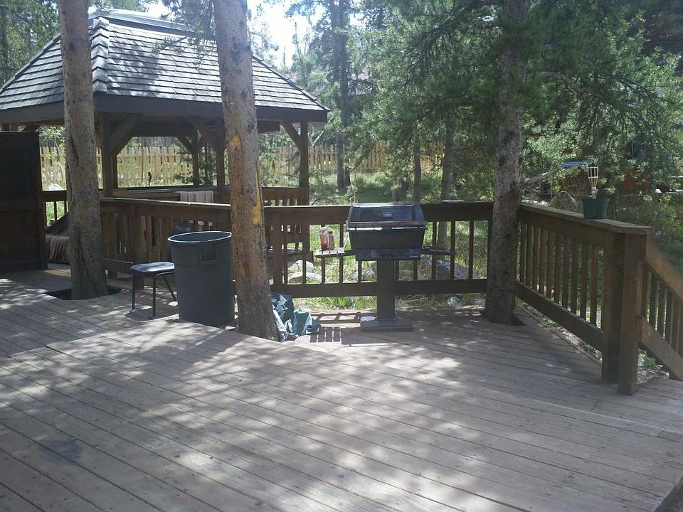 Deck with Gas Grill