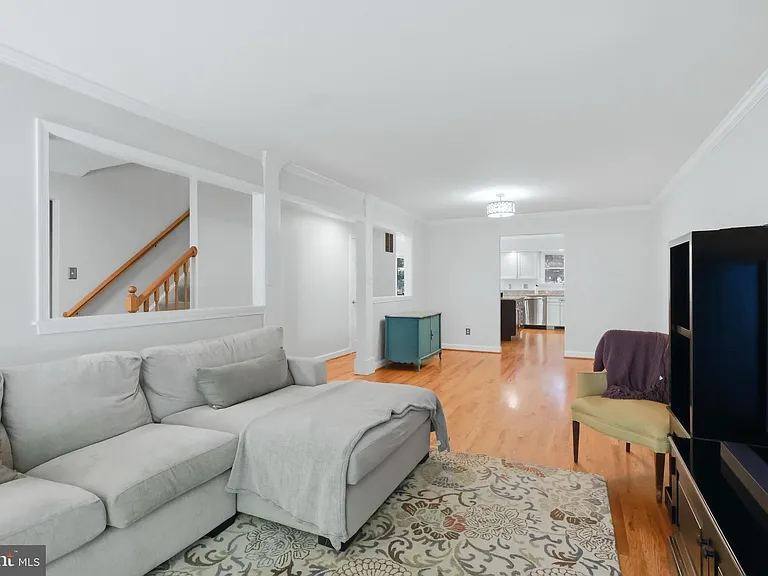 900 Hickory Cir — Photo 14