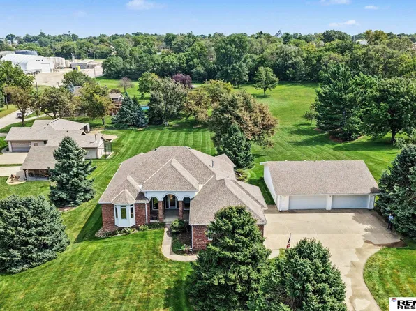 11425 S 216th St, Gretna, NE 68028