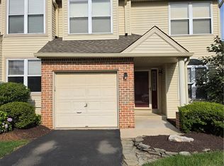 325 Oxford Pl #325, Macungie, PA 18062