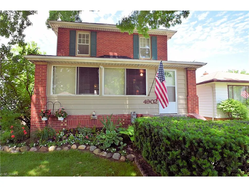 4902 Kenmore Ave photo 1