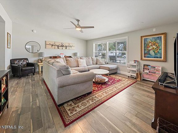 2nd image of 4054 San Remo Dr