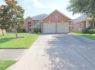 17711 Barker Bluff Ln, Cypress, TX 77433