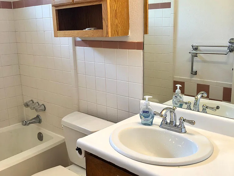 2704 Finlandia Ave — Photo 7
