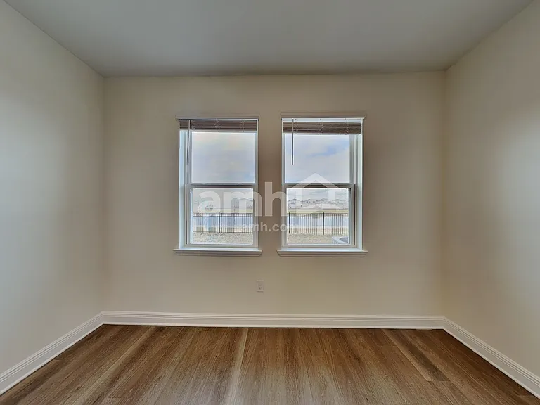 1774 Meadowgrove Ave — Photo 6