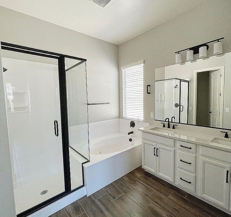 2nd image of 3847 E Arabian Dr