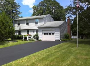 256 Blackwell Ln, Henrietta, NY 14467