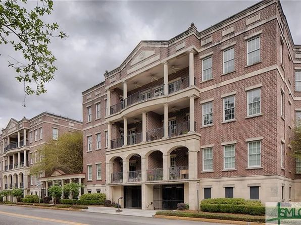 323 W Jones St APT 208