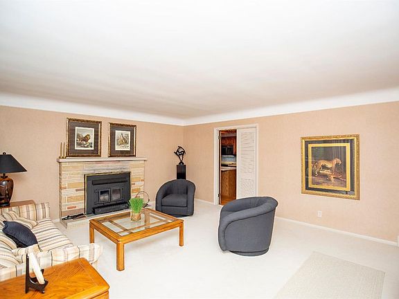 4th image of 8389 Patrilla Ln