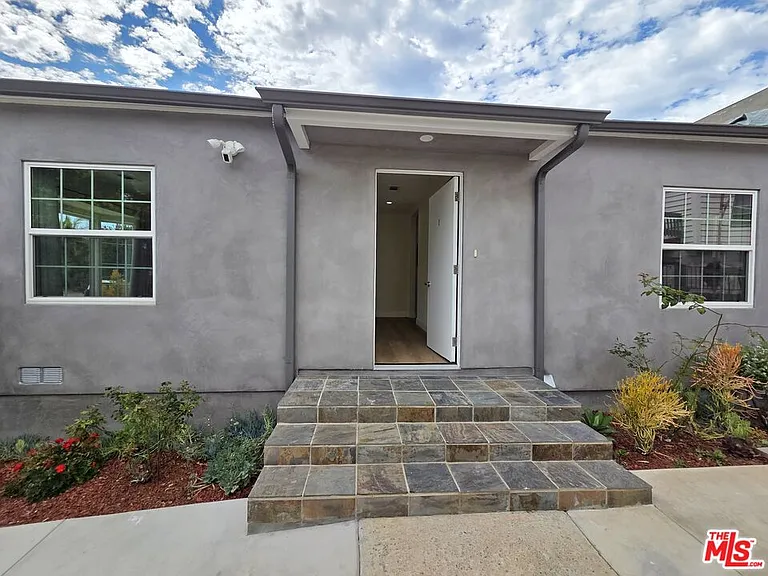 1165 Stanford St #1 — Photo 14