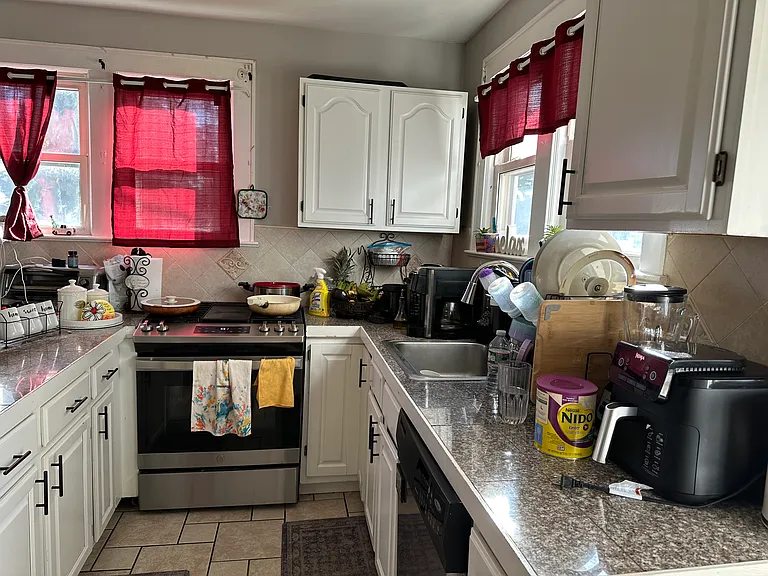 918 W Camplain Rd #1 — Photo 15
