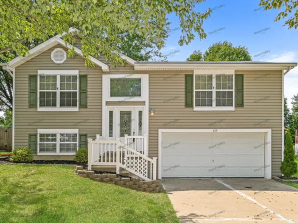 809 N Valleywind Ct, O Fallon, MO 63366
